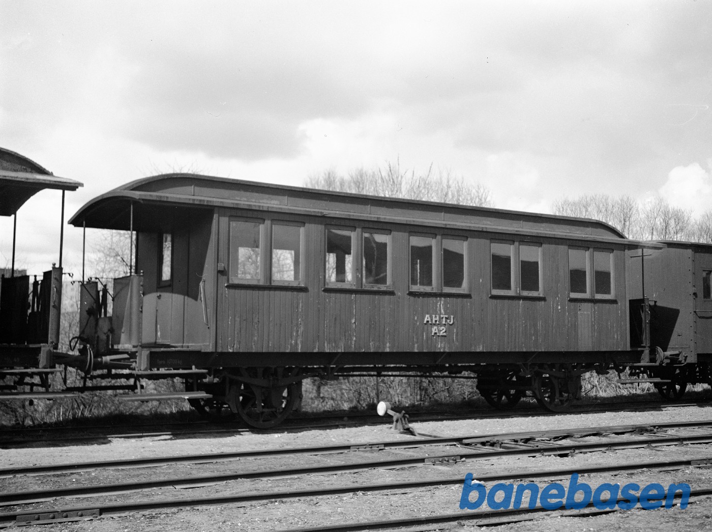 Personvogn AHTJ A 2 på Hammelbanens station i Aarhus Personvogn AHTJ A 2 på Hammelbanens station i Aarhus