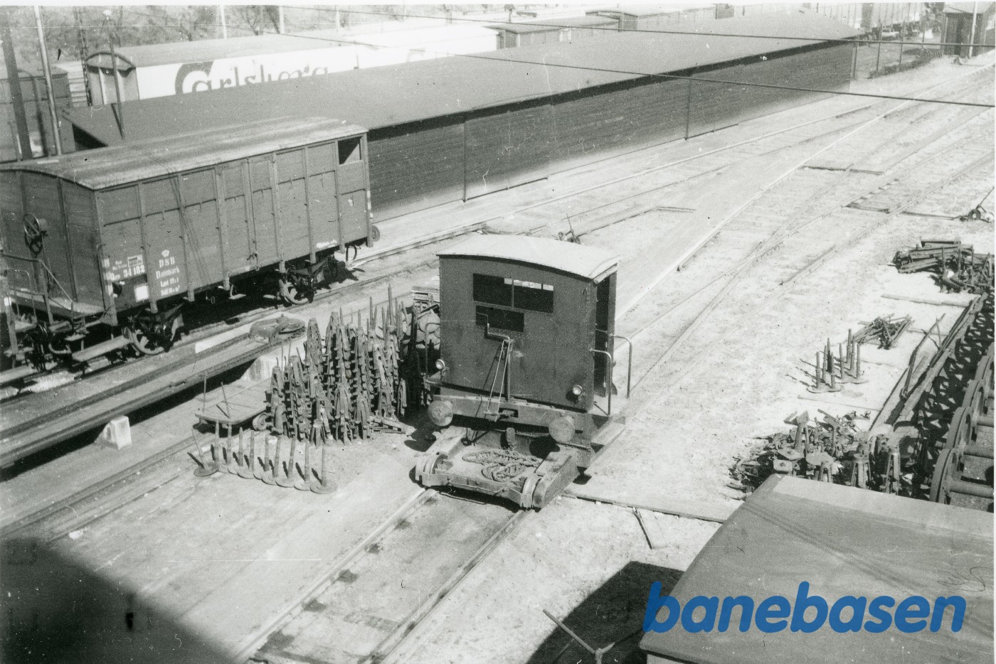 Rangertraktor (Klædeskab) set fra oven i Nyborg Rangertraktor (Klædeskab) set fra oven i Nyborg