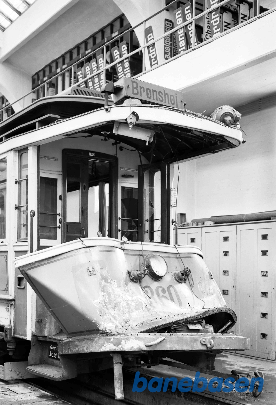 Forperron efter koll. Med Forperron efter koll. Med