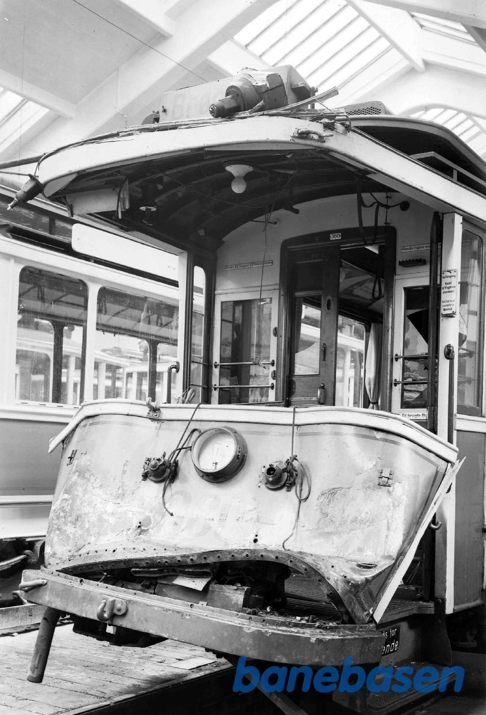 Forperron efter koll. Med Forperron efter koll. Med