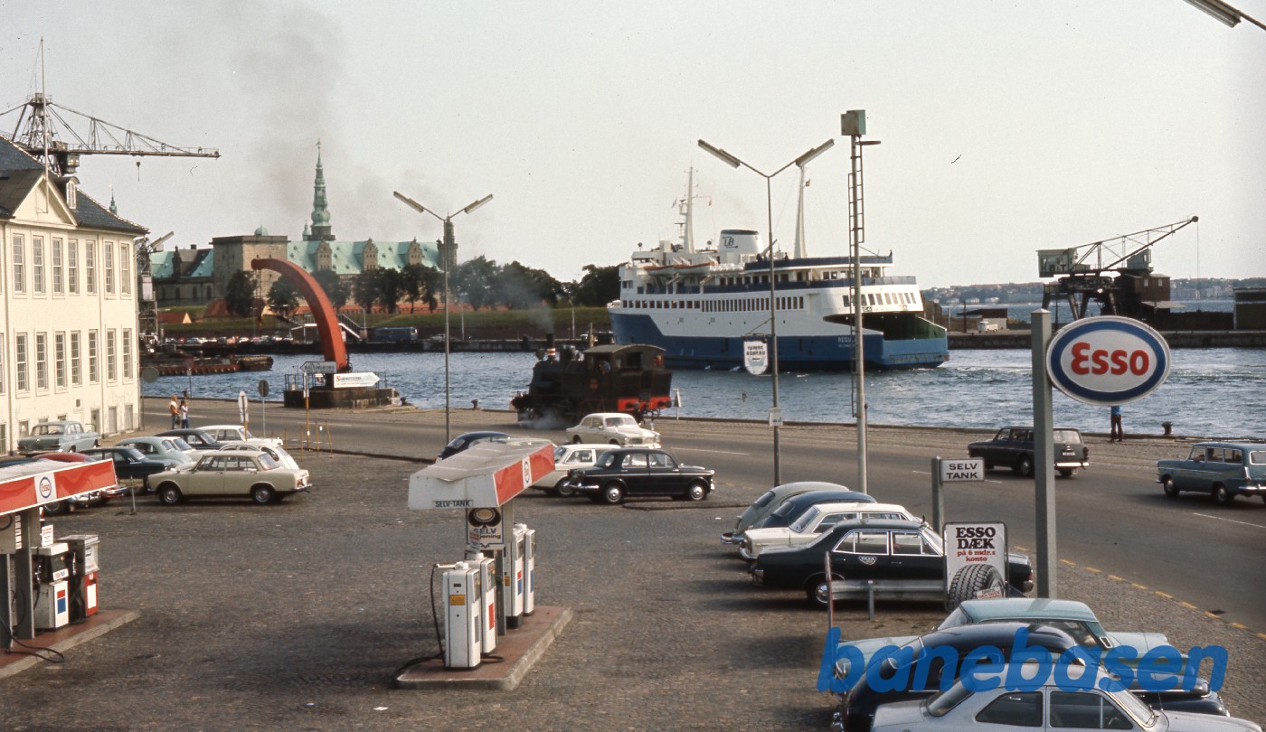 Nr. 7 på vej over havnen til Grønnehave Nr. 7 på vej over havnen til Grønnehave