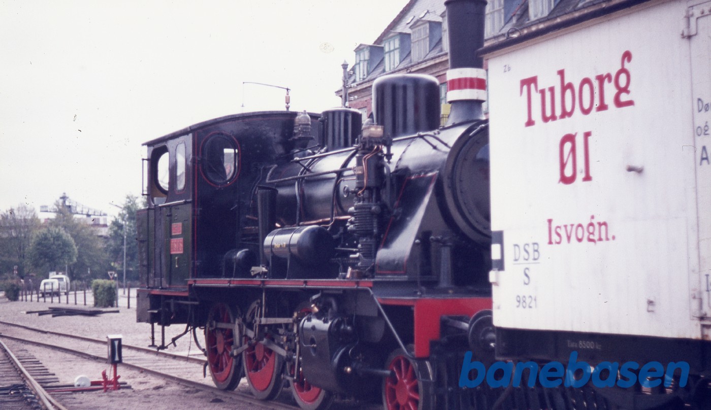 Nr. 7 holder klar i spor 4 til klubbens første veterantog Nr. 7 holder klar i spor 4 til klubbens første veterantog