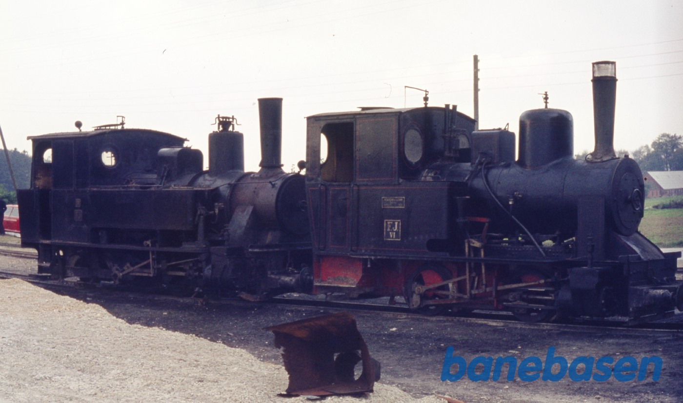 2 damplokomotiver ved depotet 2 damplokomotiver ved depotet