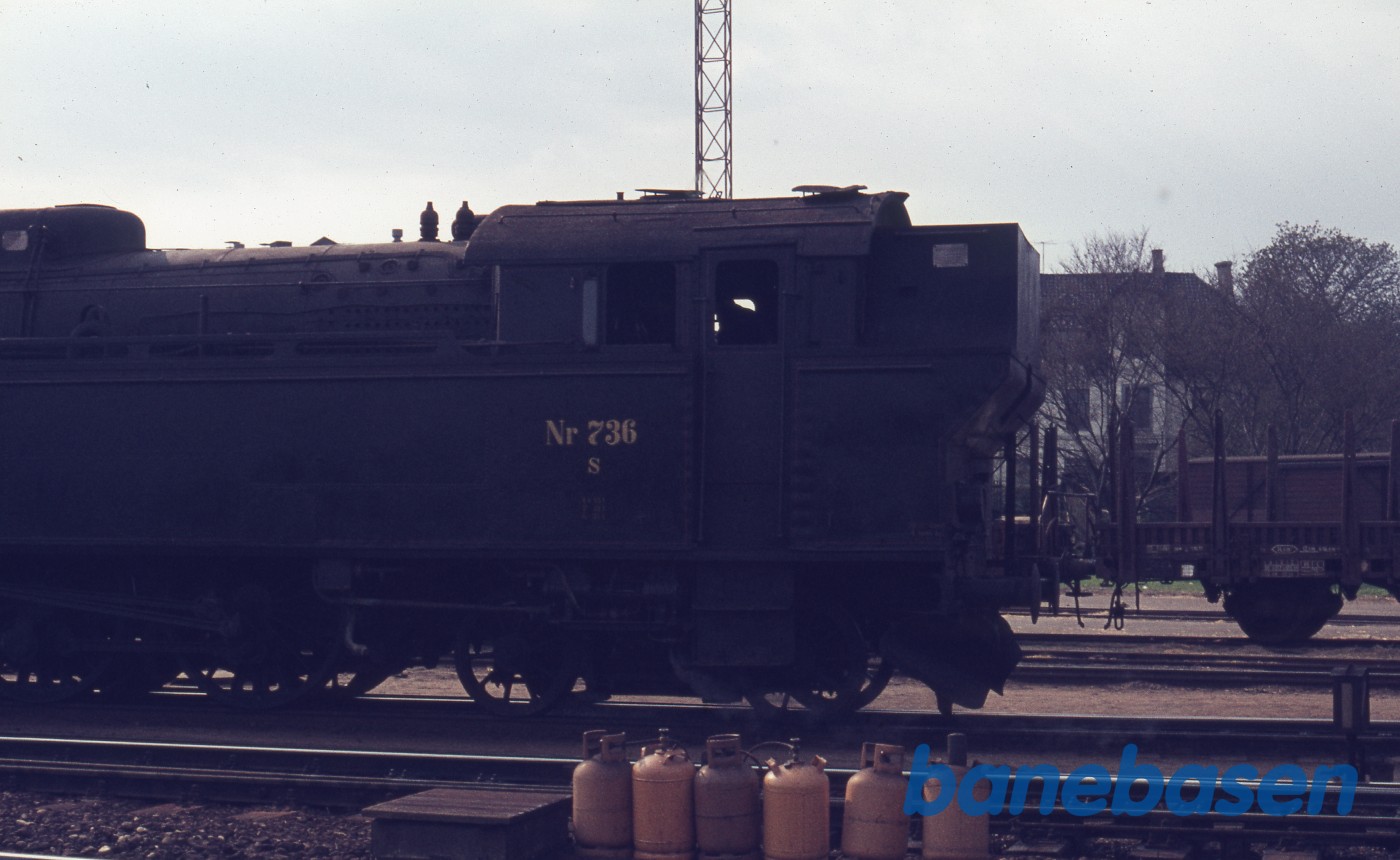 Sideskud af S 736 på vej ud til maskindepotet Sideskud af S 736 på vej ud til maskindepotet