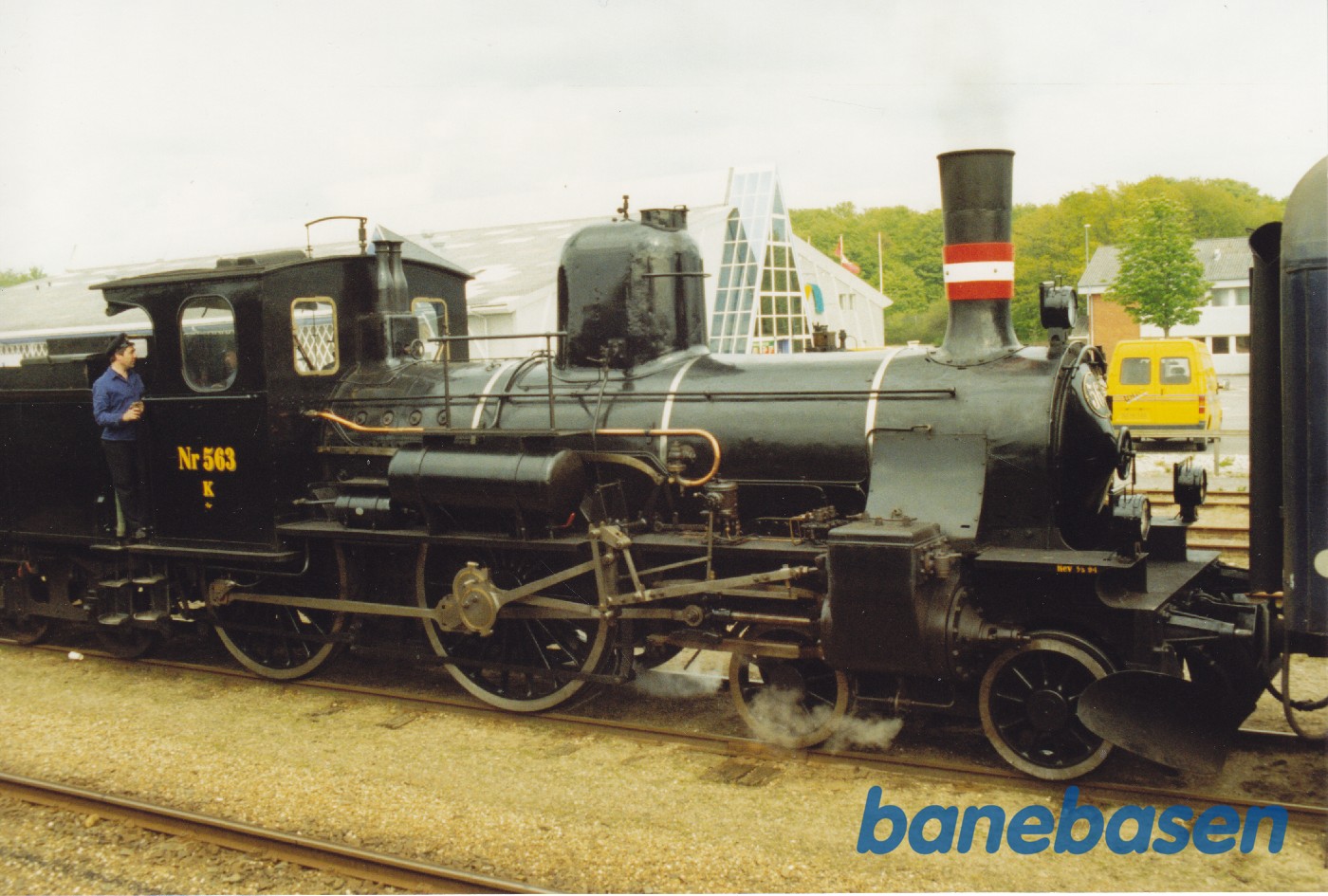 Jernbanemuseets lokomotiv og deres sovevogn i Hillerød spor 5 Jernbanemuseets lokomotiv og deres sovevogn i Hillerød spor 5