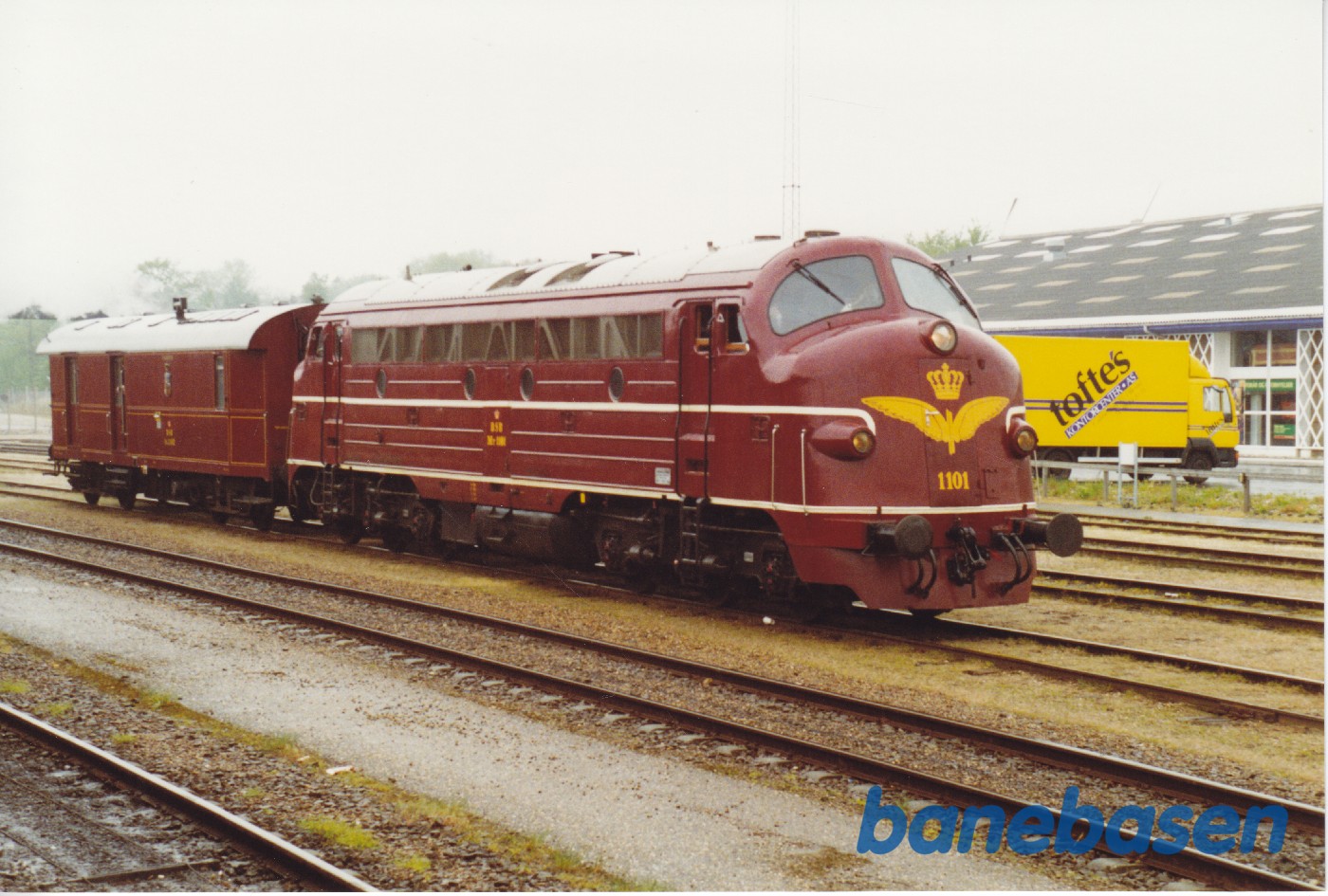 Rangering med flere tog på stationen Rangering med flere tog på stationen