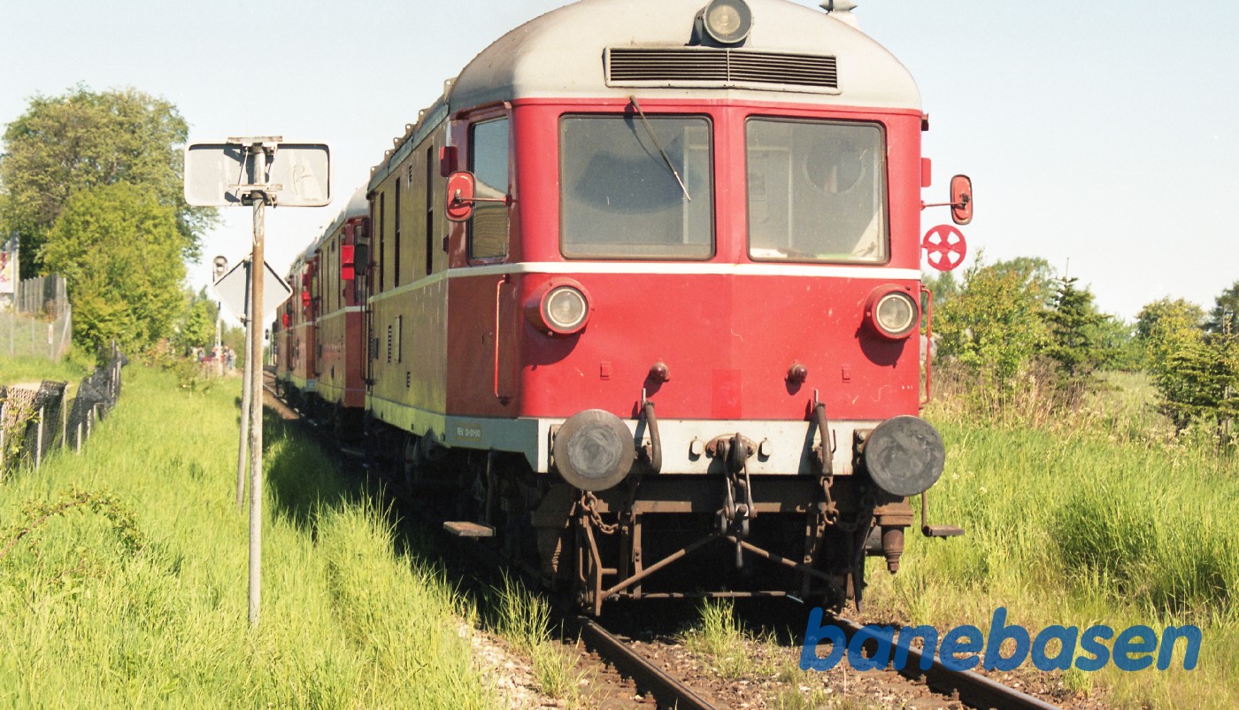 De 4 inviterede lokomotiver på vej ind på Græsted station De 4 inviterede lokomotiver på vej ind på Græsted station