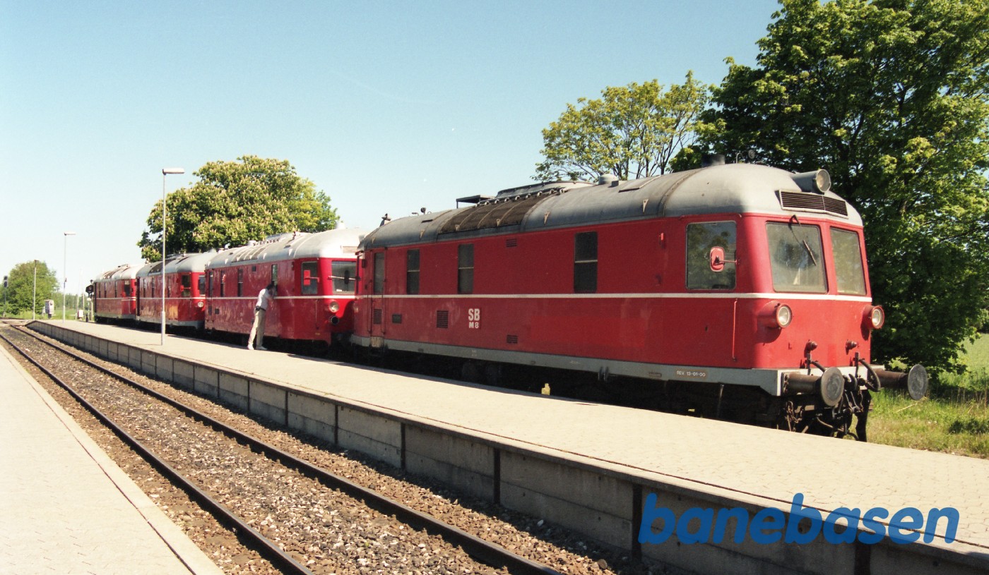 De 4 inviterede lokomotiver ankommet til Græsted station De 4 inviterede lokomotiver ankommet til Græsted station