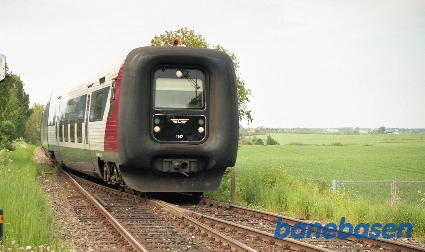 Gribskovbanens IC2 togsæt på vej ind i spor 2 Gribskovbanens IC2 togsæt på vej ind i spor 2