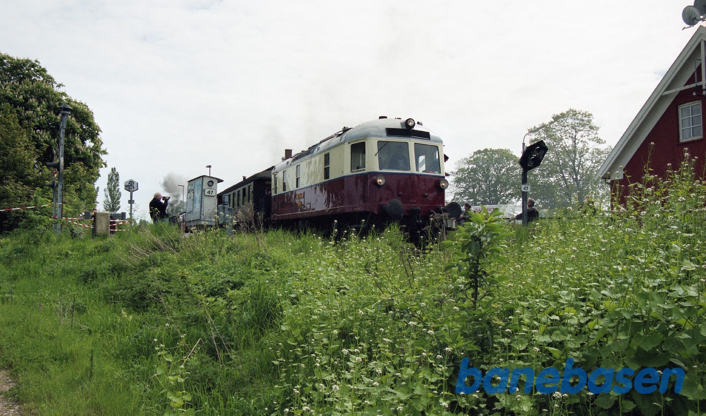 M8 på vej ud af stationen M8 på vej ud af stationen