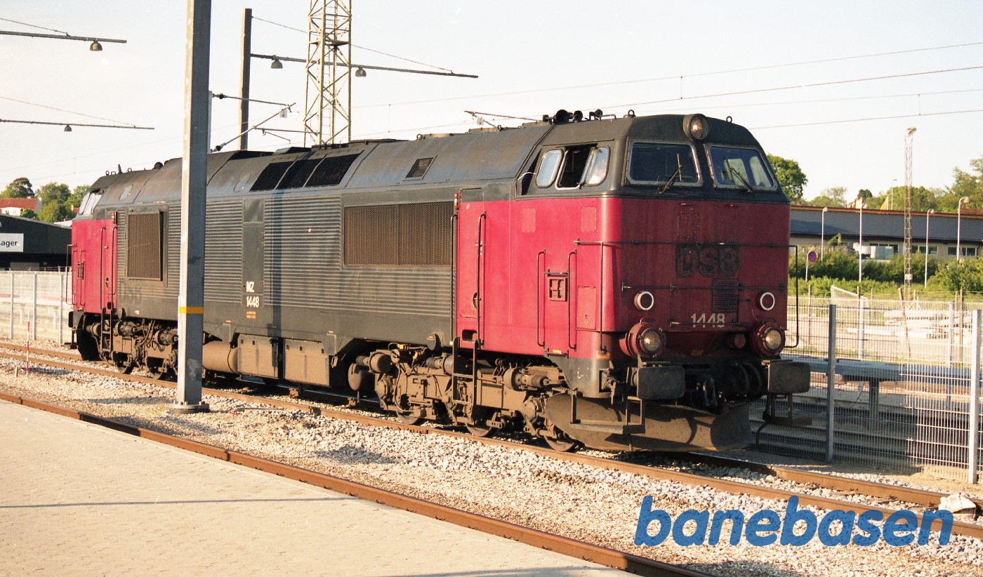 MZ holder klar i Hillerød til at trække de 4 marcipanbrød tilbage, hvor de kom fra MZ holder klar i Hillerød til at trække de 4 marcipanbrød tilbage, hvor de kom fra