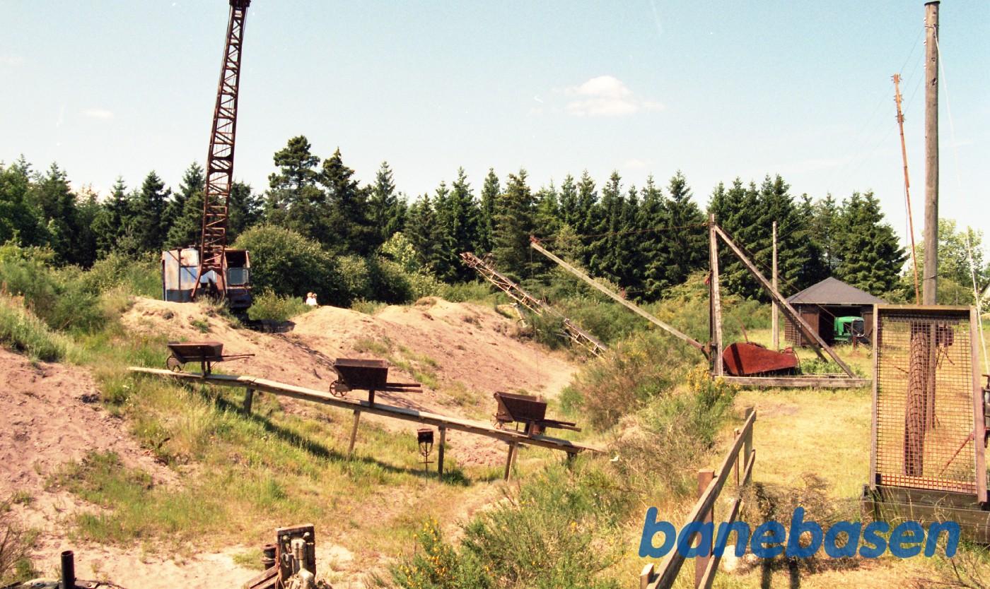 Gravemasine, trillebøre mv. Gravemasine, trillebøre mv.