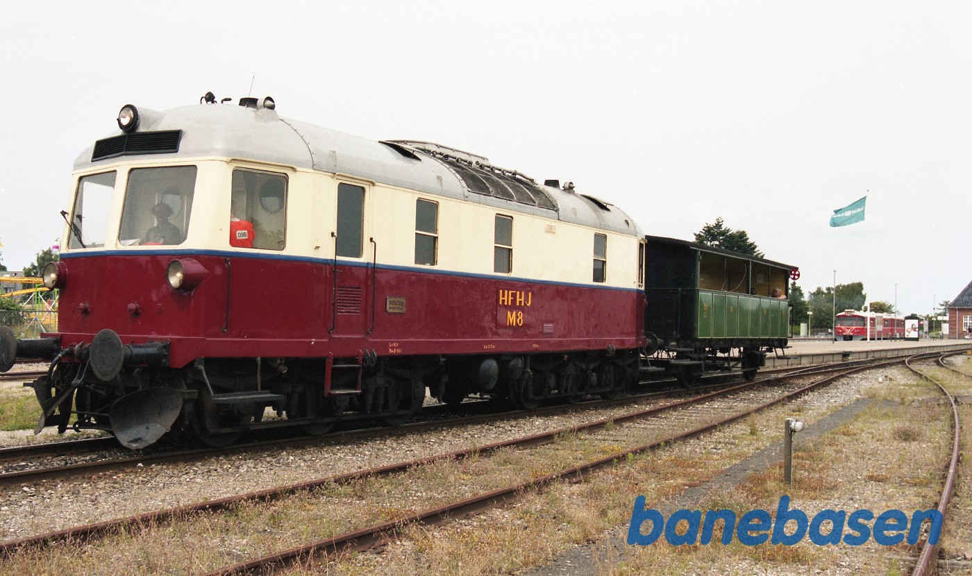 M8 og skovvognen SJS Cc 311 M8 og skovvognen SJS Cc 311