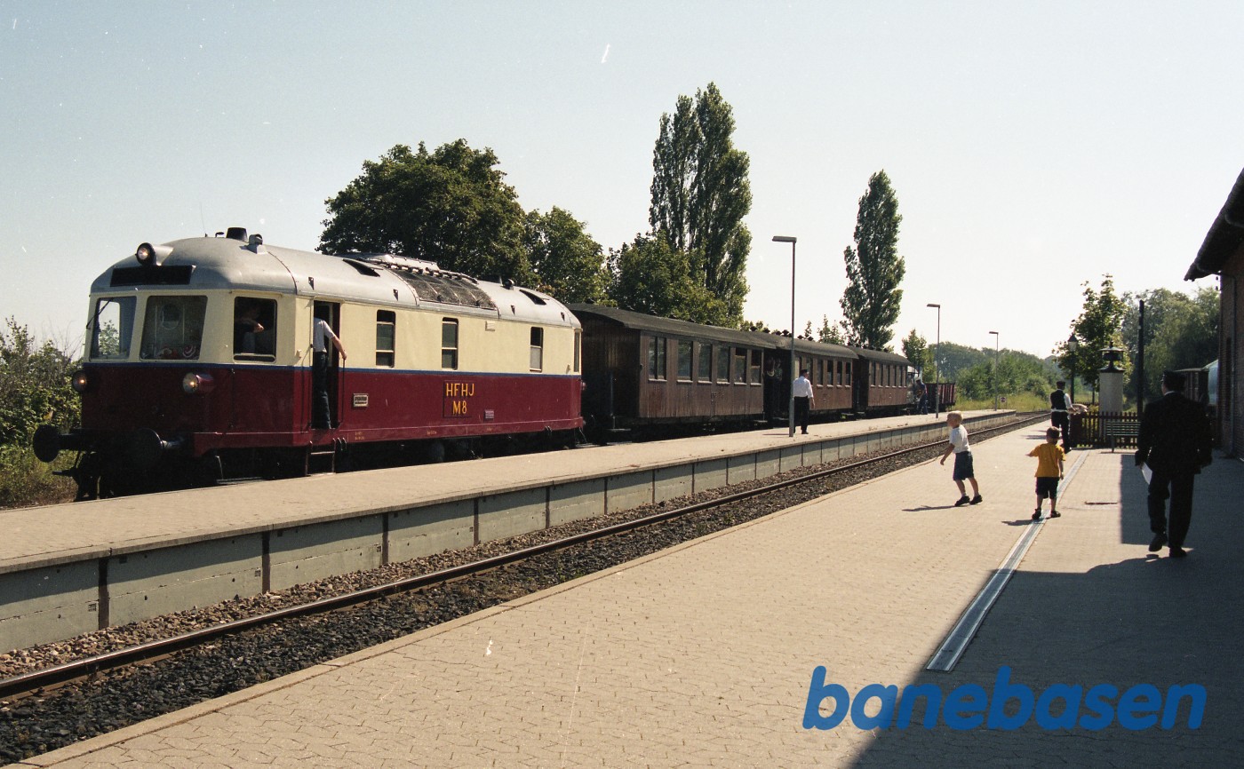 M8 med særtog på Græsted station M8 med særtog på Græsted station