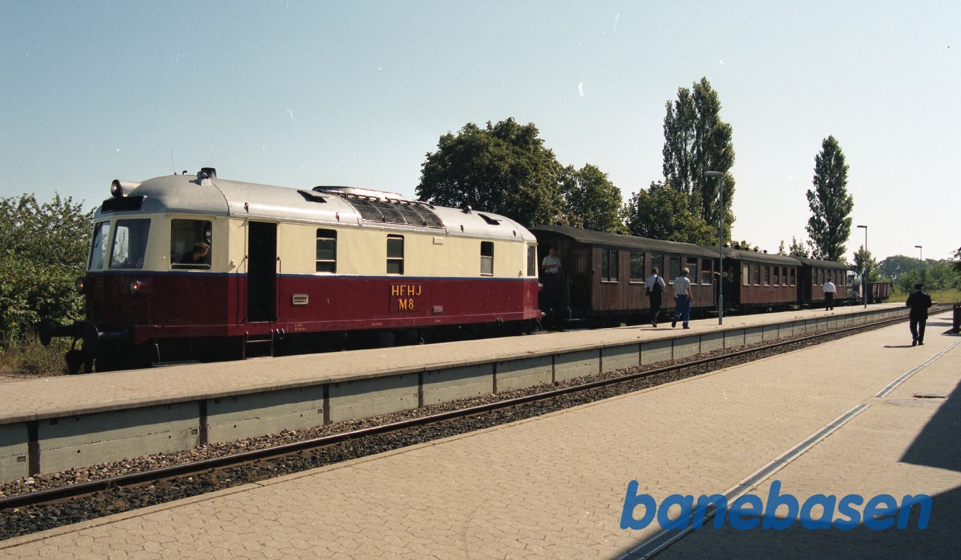 M8 med særtog på Græsted station M8 med særtog på Græsted station