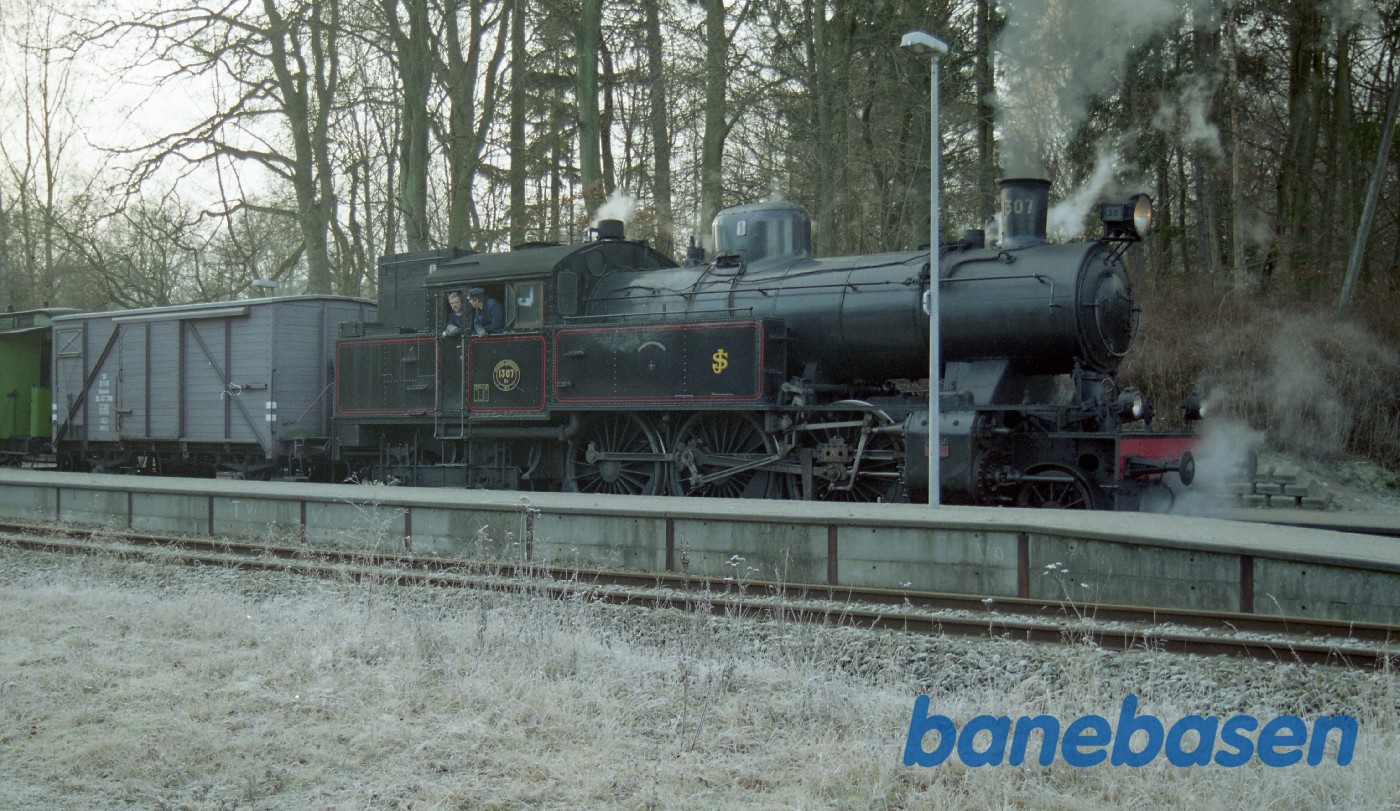Juletoget til Grib skov er ankommet til Mårum station Juletoget til Grib skov er ankommet til Mårum station
