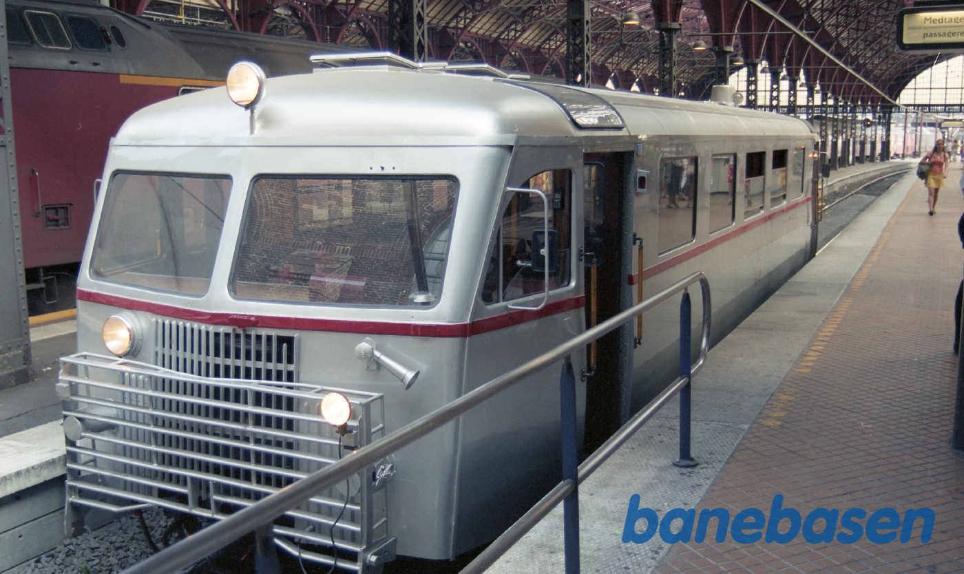 Skinnebussen på Københavns hovedbanegård Skinnebussen på Københavns hovedbanegård