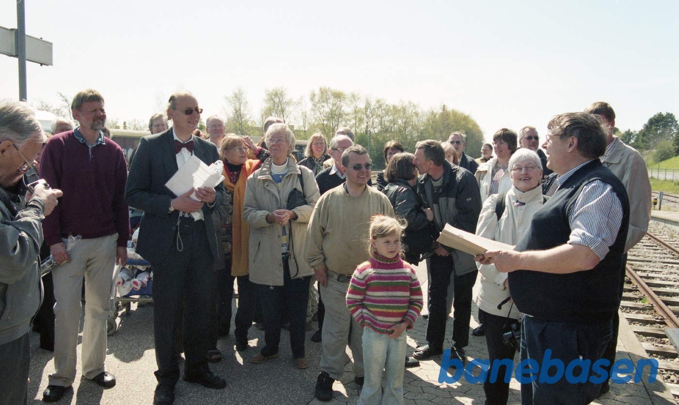Der holdes tale for fødselsdagsbørnene Der holdes tale for fødselsdagsbørnene