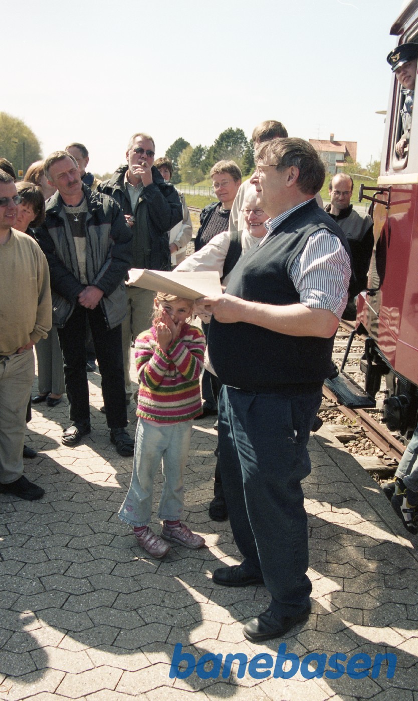 Der holdes tale for fødselsdagsbørnene Der holdes tale for fødselsdagsbørnene