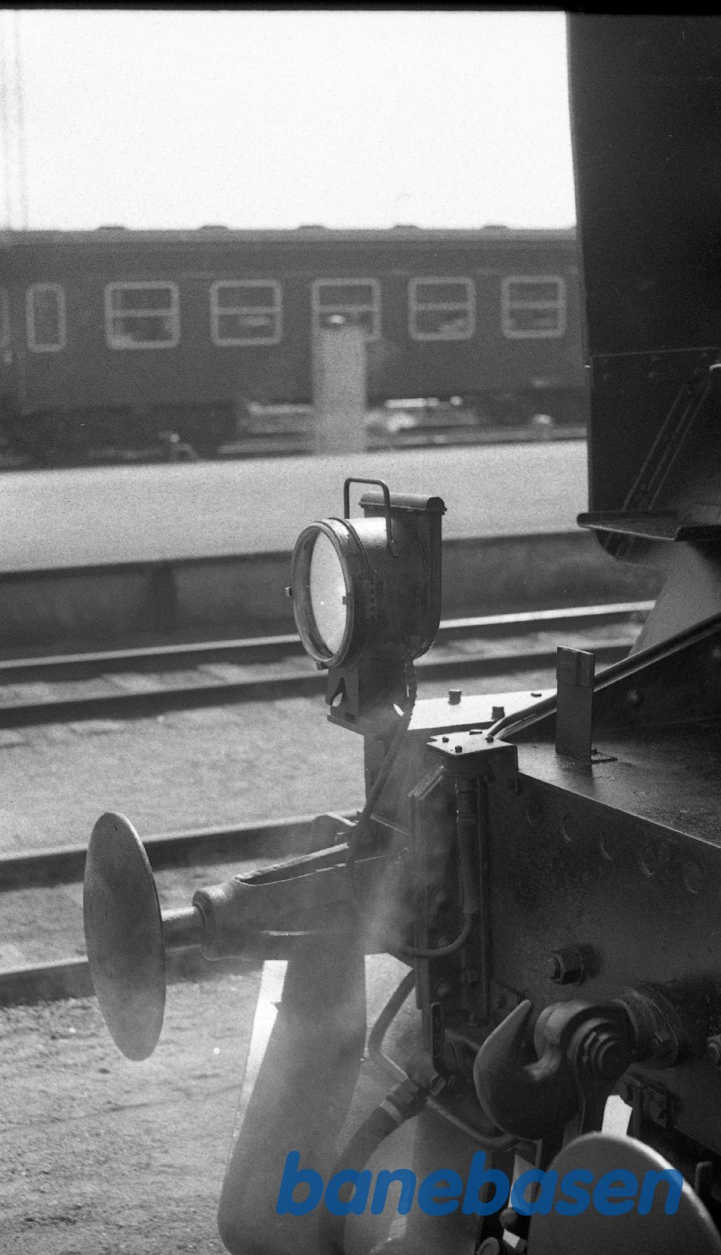 Damptoget holder klar på Nyborg Færge til at bringe gæsterne til Odense Damptoget holder klar på Nyborg Færge til at bringe gæsterne til Odense