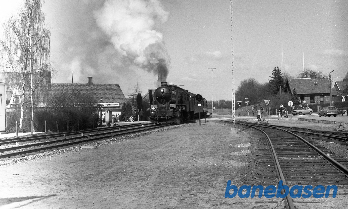 Fotostop for at tage indkørslen til Ringe Fotostop for at tage indkørslen til Ringe