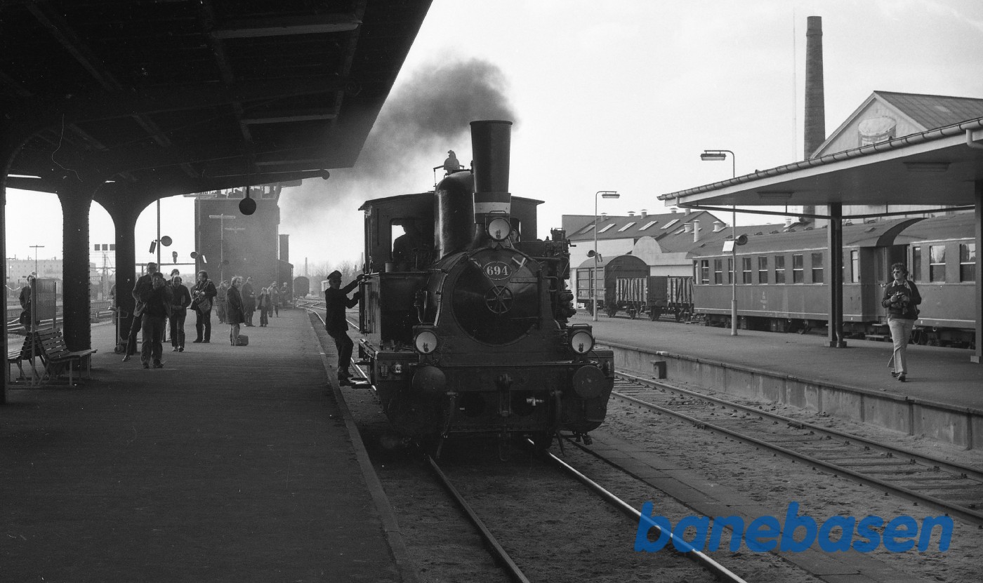 Det lille rangerlokomotiv i aktion til ære for gæsterne Det lille rangerlokomotiv i aktion til ære for gæsterne