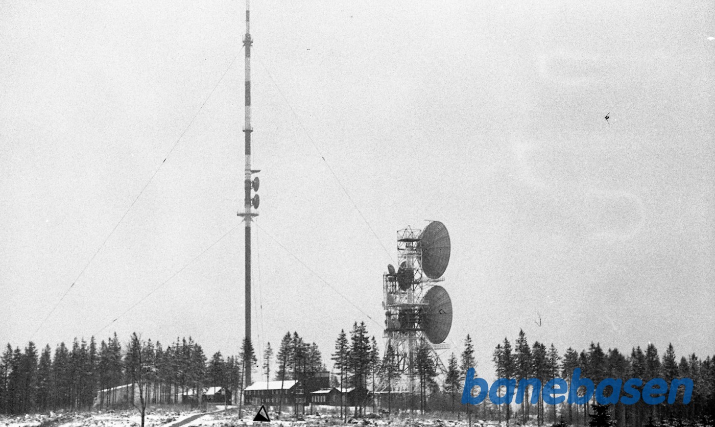 Udsigt til Brocken, vesttysk lyttepost over mod DDR Udsigt til Brocken, vesttysk lyttepost over mod DDR