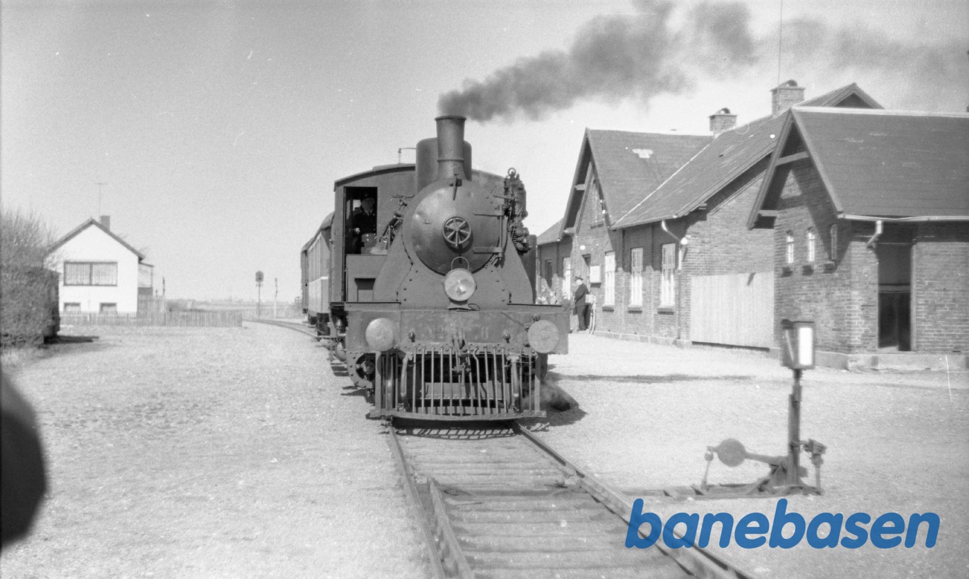 Damptoget på vej ind på stationen Damptoget på vej ind på stationen