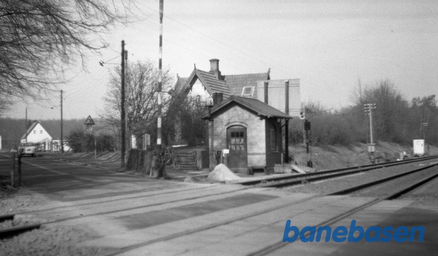 Overkørslen ved Frydenlunds Allé Overkørslen ved Frydenlunds Allé
