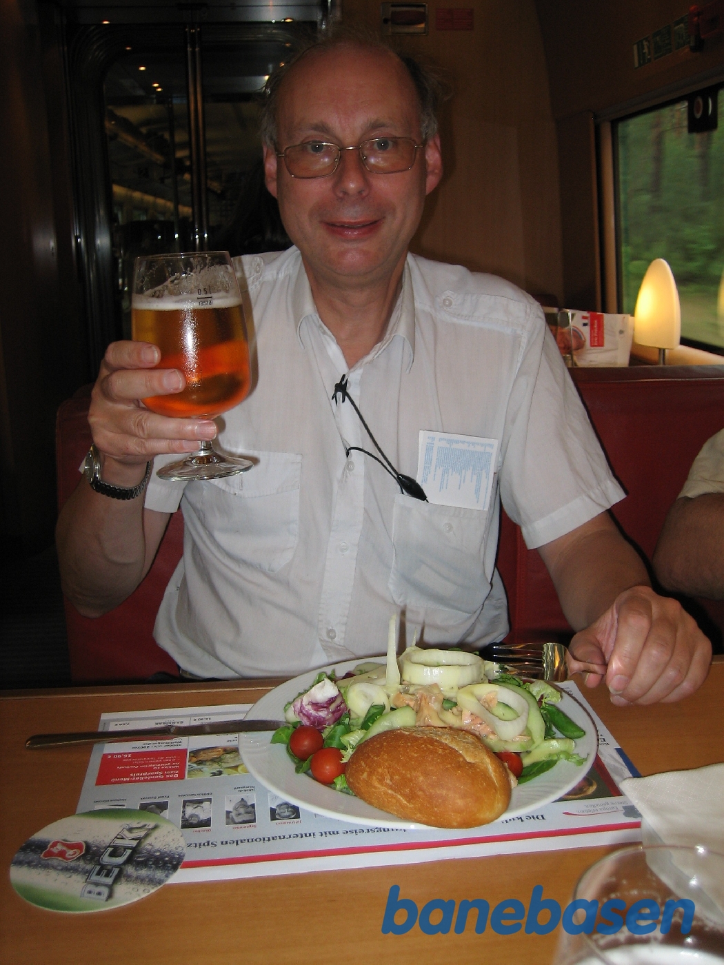 Rejsende i spisevognen Rejsende i spisevognen