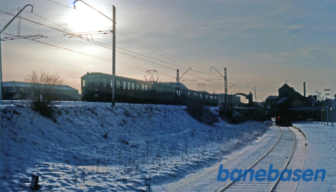 S-tog på vej mod Hellerup S-tog på vej mod Hellerup