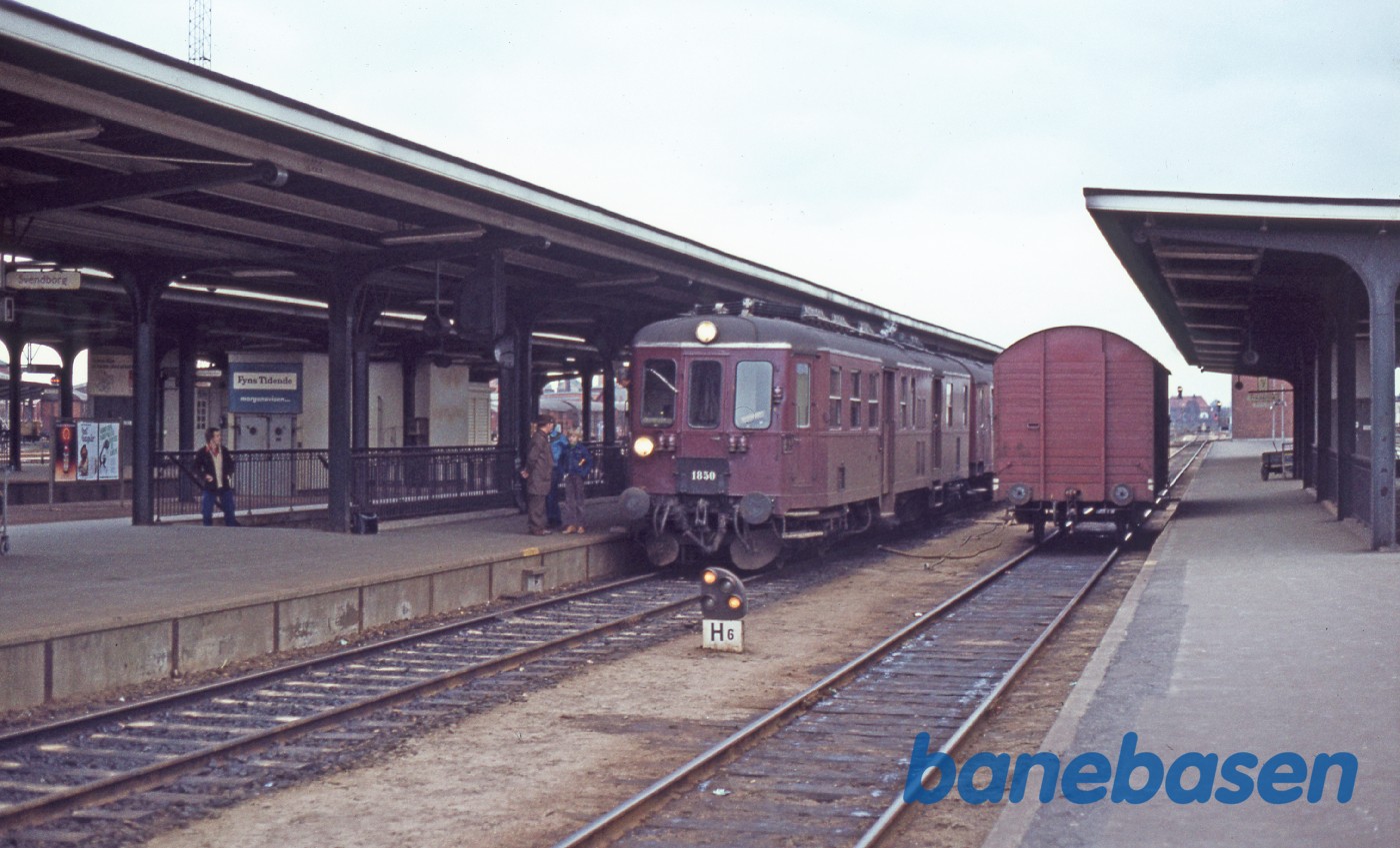 Lokaltog med Mo ankommet fra Svendborg Lokaltog med Mo ankommet fra Svendborg