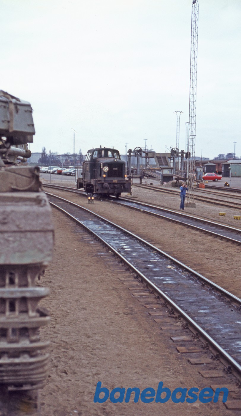 Rangerlokomotiv nr. 12 på færgehavnen Rangerlokomotiv nr. 12 på færgehavnen