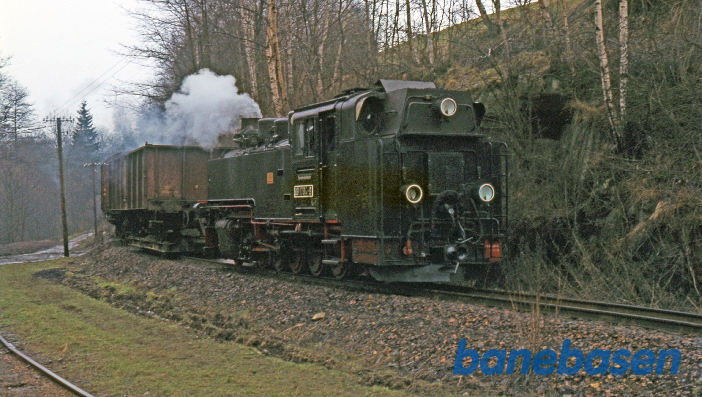 Godstog med overføringsvogne for normalsporsmateriel Godstog med overføringsvogne for normalsporsmateriel