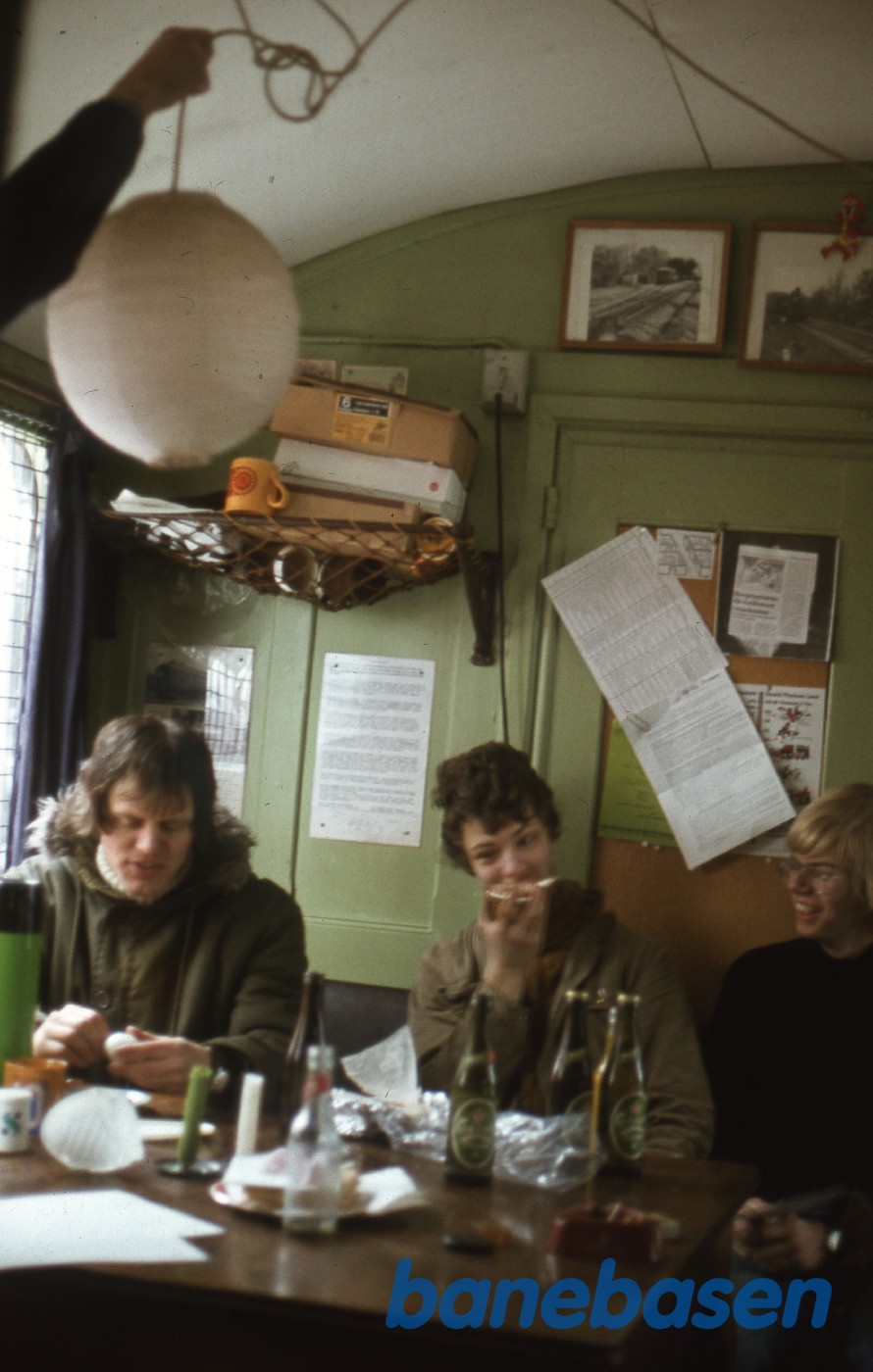 Frokost i værkstedsvognen Frokost i værkstedsvognen