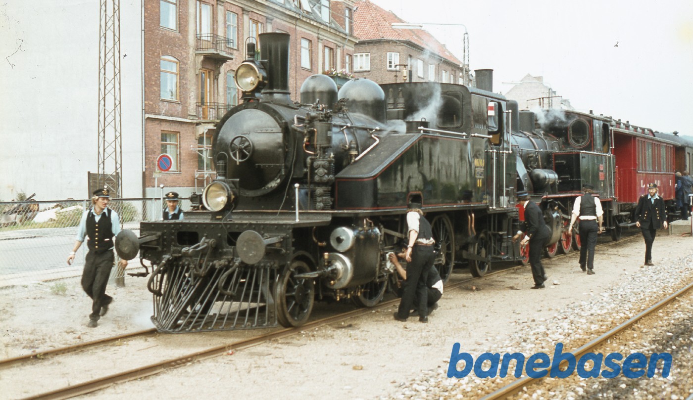 Lokomotivpersonalet omkring nr. 14 Lokomotivpersonalet omkring nr. 14