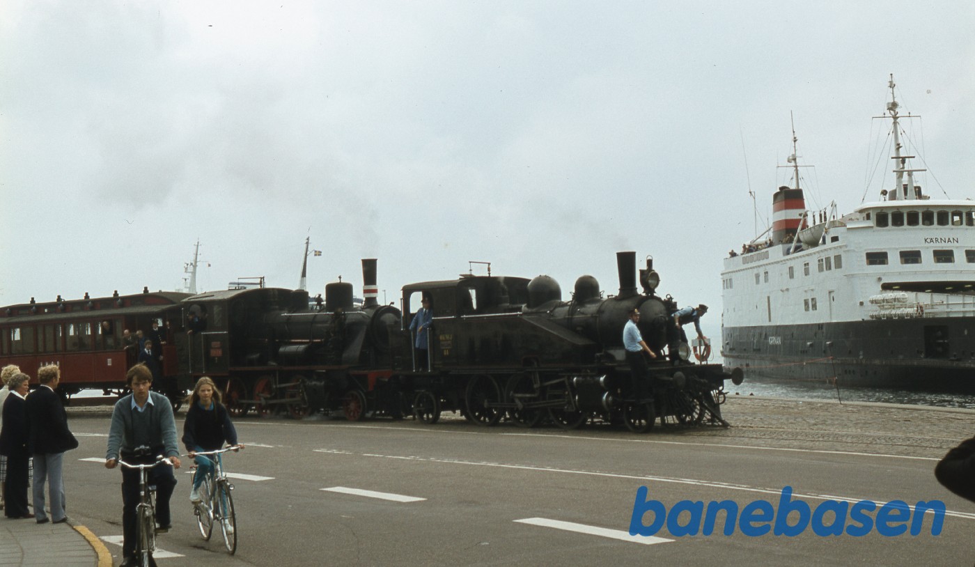 Toget på vej over havnen Toget på vej over havnen