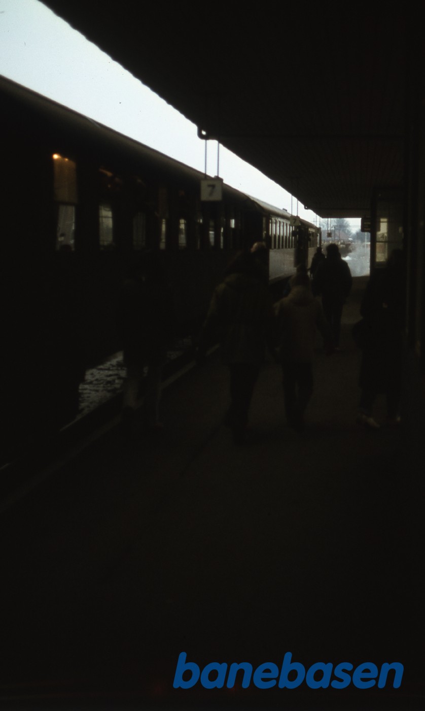 Damptoget er kommet til Roskilde spor 7 Damptoget er kommet til Roskilde spor 7