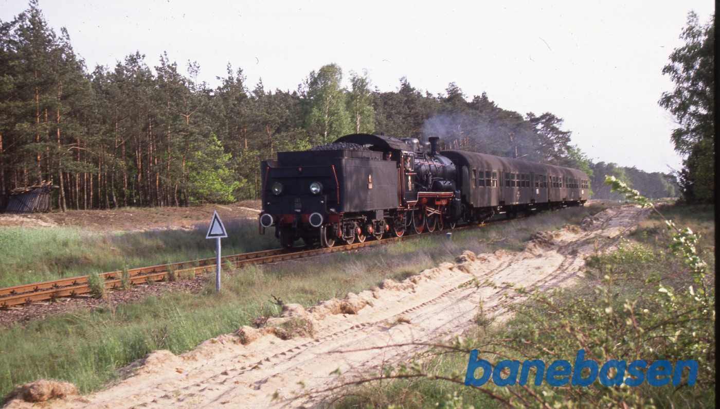 Et persontog kører på en strækning i nærheden af Wolsztyn Et persontog kører på en strækning i nærheden af Wolsztyn