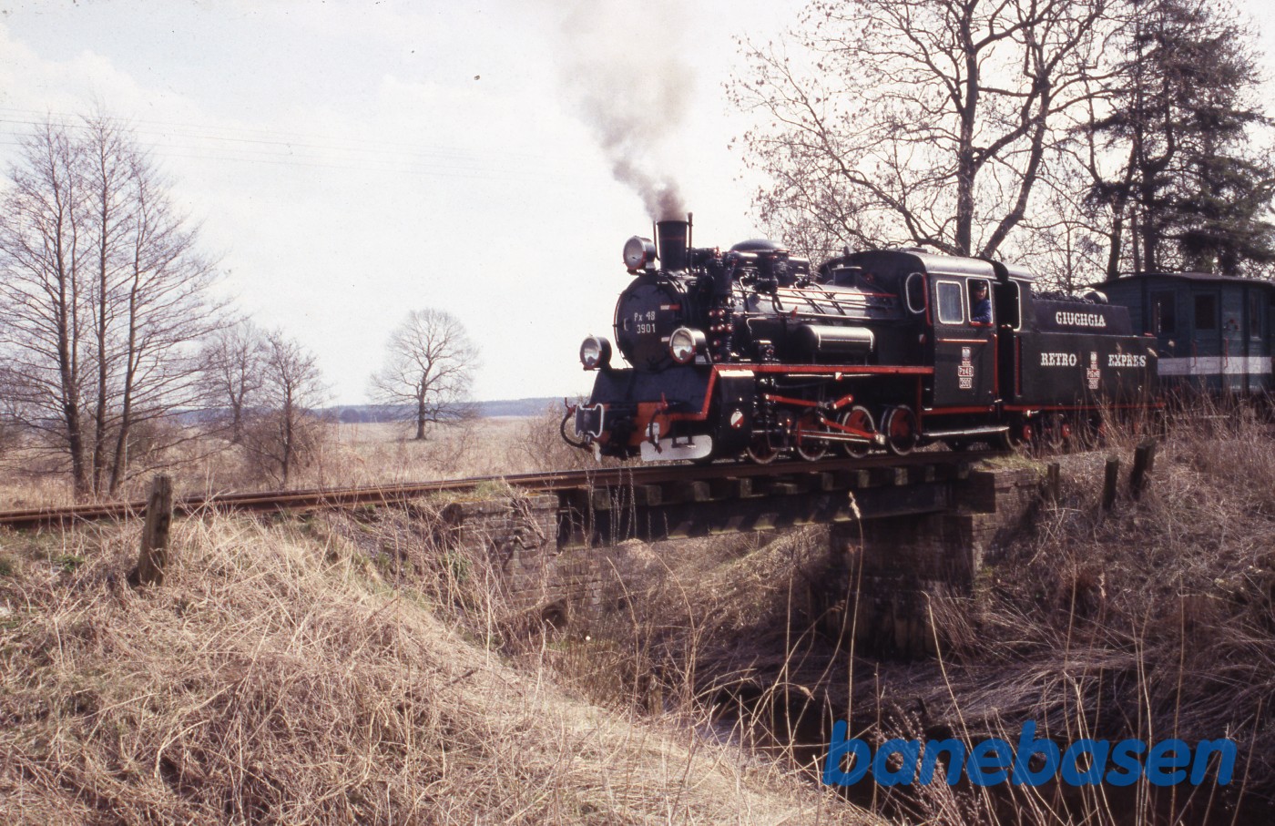 Fotostop ved en bro et ukendt sted på strækningen Fotostop ved en bro et ukendt sted på strækningen
