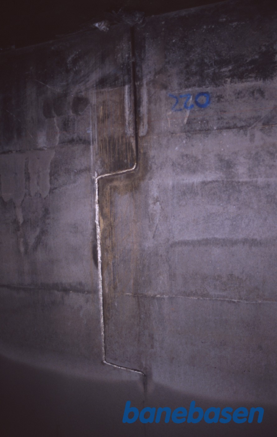 Vejtunnelen. Sammenføjning af 2 tunnelelementer Vejtunnelen. Sammenføjning af 2 tunnelelementer