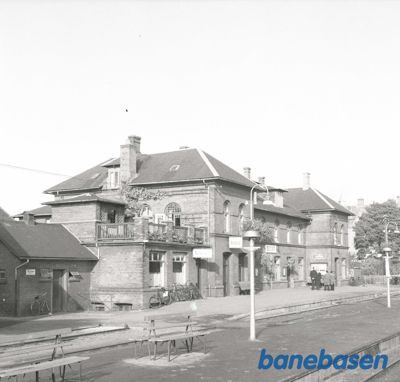 Odder station set fra jernbanen Odder station set fra jernbanen