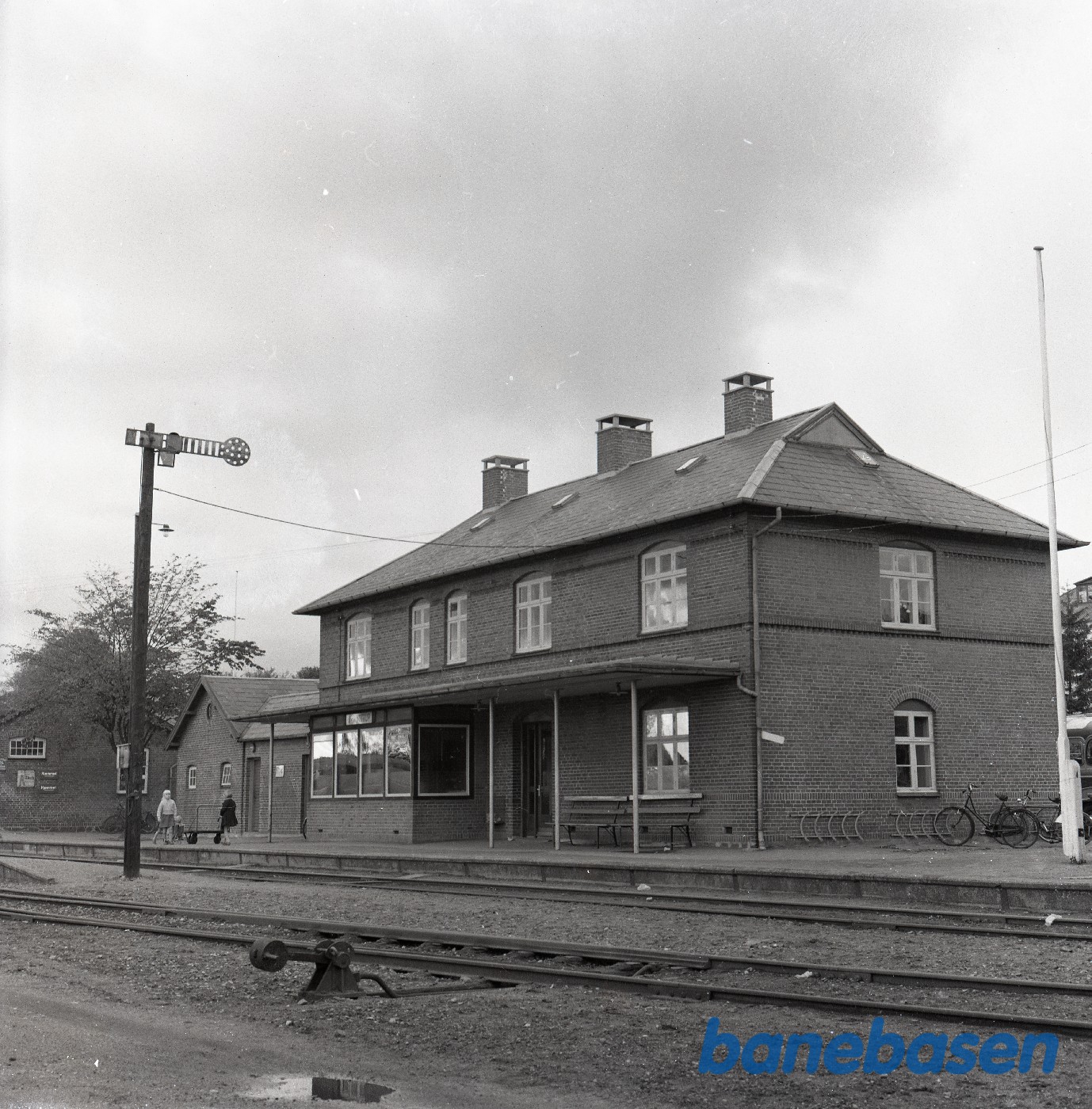 Brædstrup station set fra jernbanen Brædstrup station set fra jernbanen