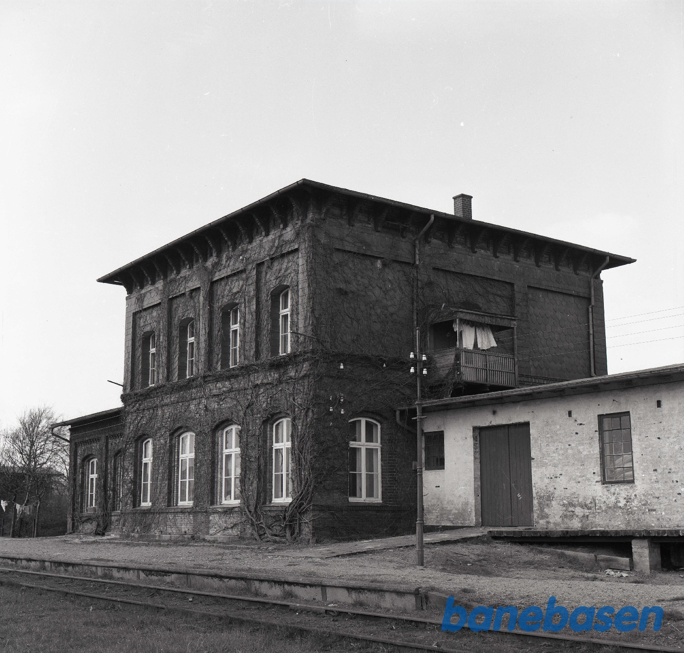 Højer station set fra jernbanen Højer station set fra jernbanen