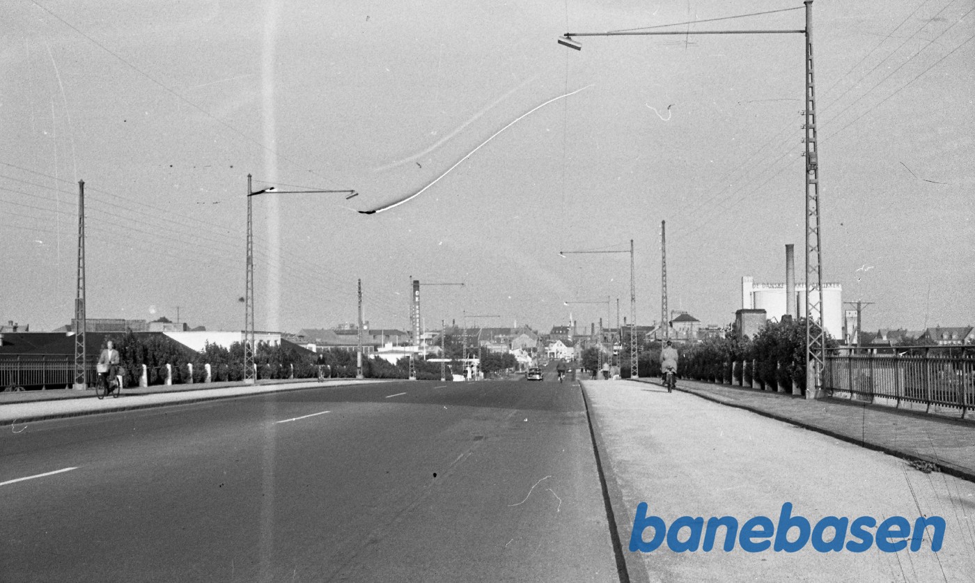 Middelfartvej ved broen over banen Middelfartvej ved broen over banen