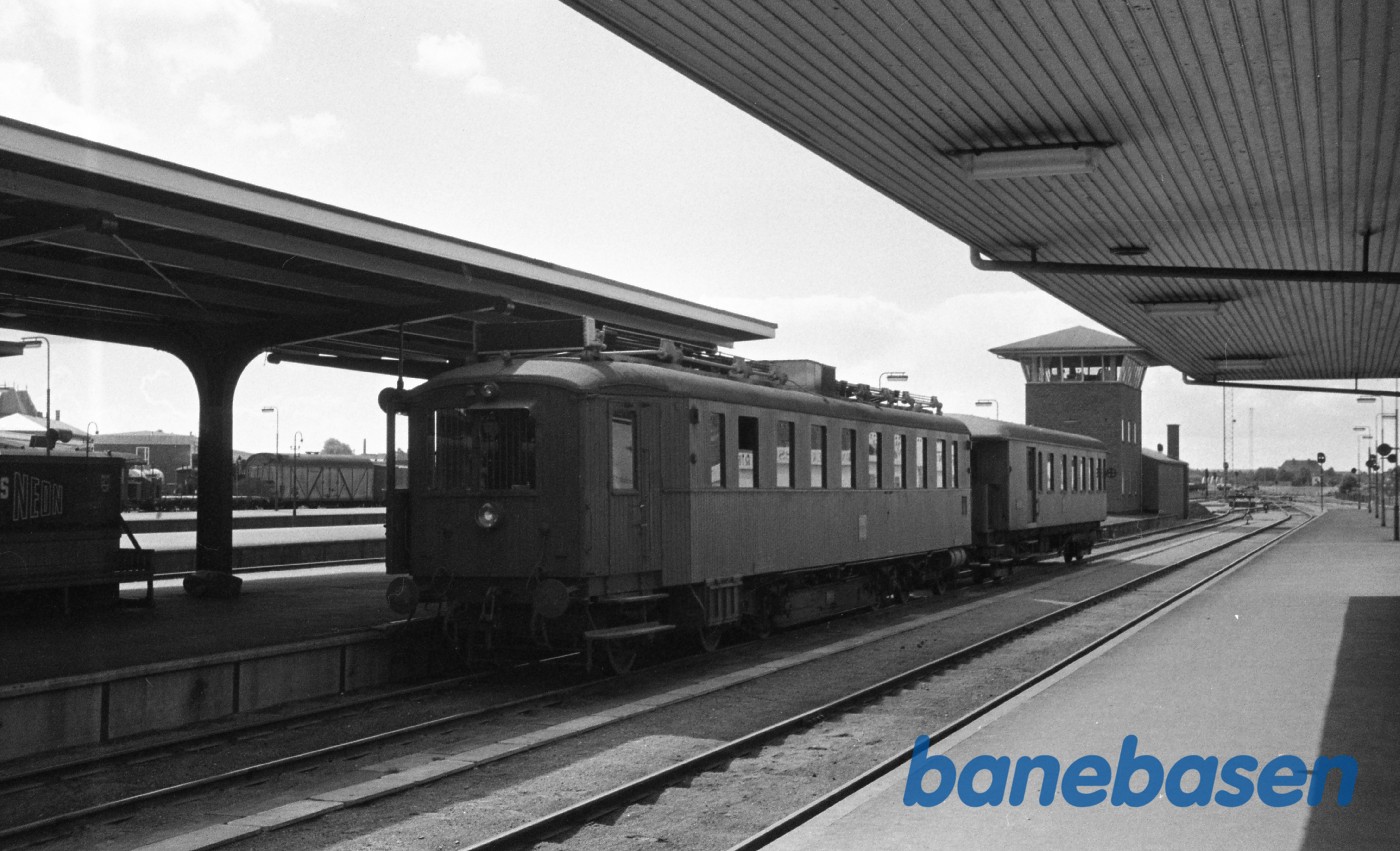 MD-motorvogn + BE-vogn MD-motorvogn + BE-vogn