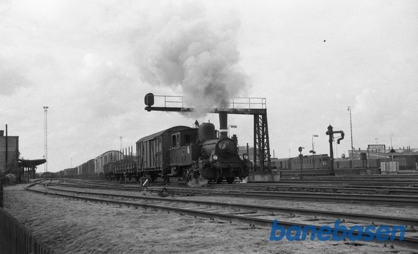 F 447 med rangertræk F 447 med rangertræk