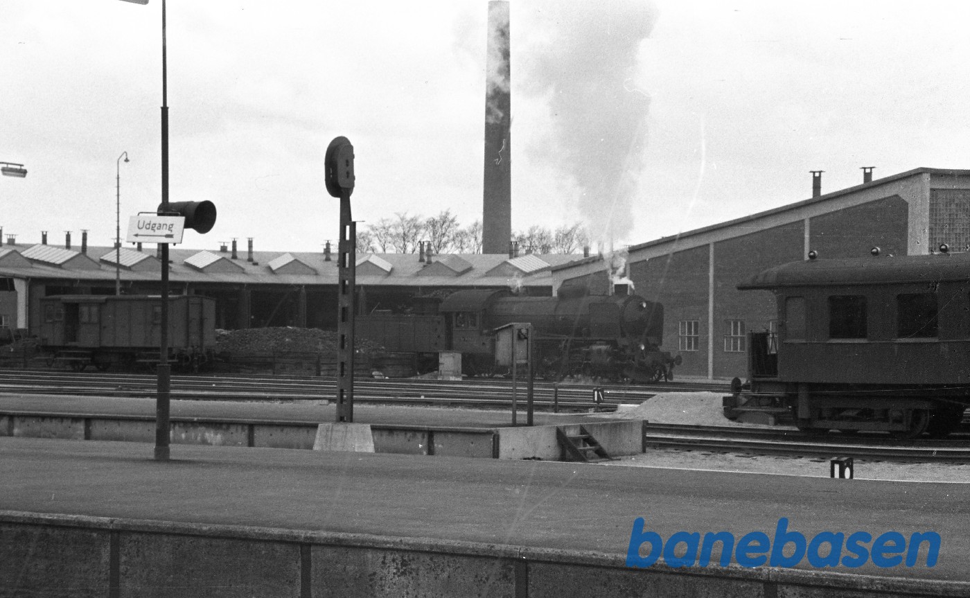 R-maskine ved remisen R-maskine ved remisen