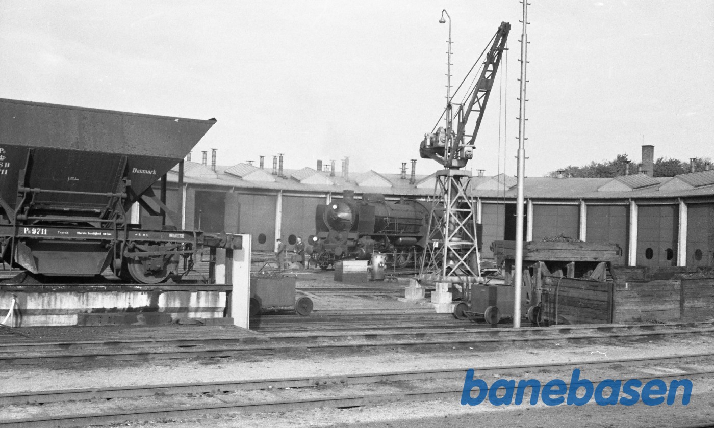 R-maskine på drejeskiven R-maskine på drejeskiven