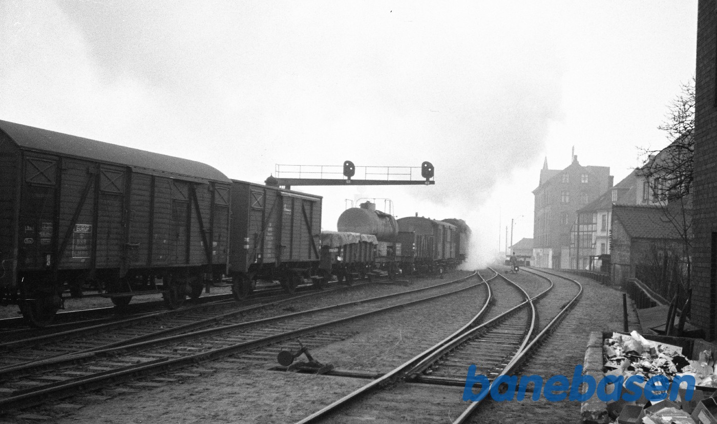 R 940 rangerer med godstog R 940 rangerer med godstog